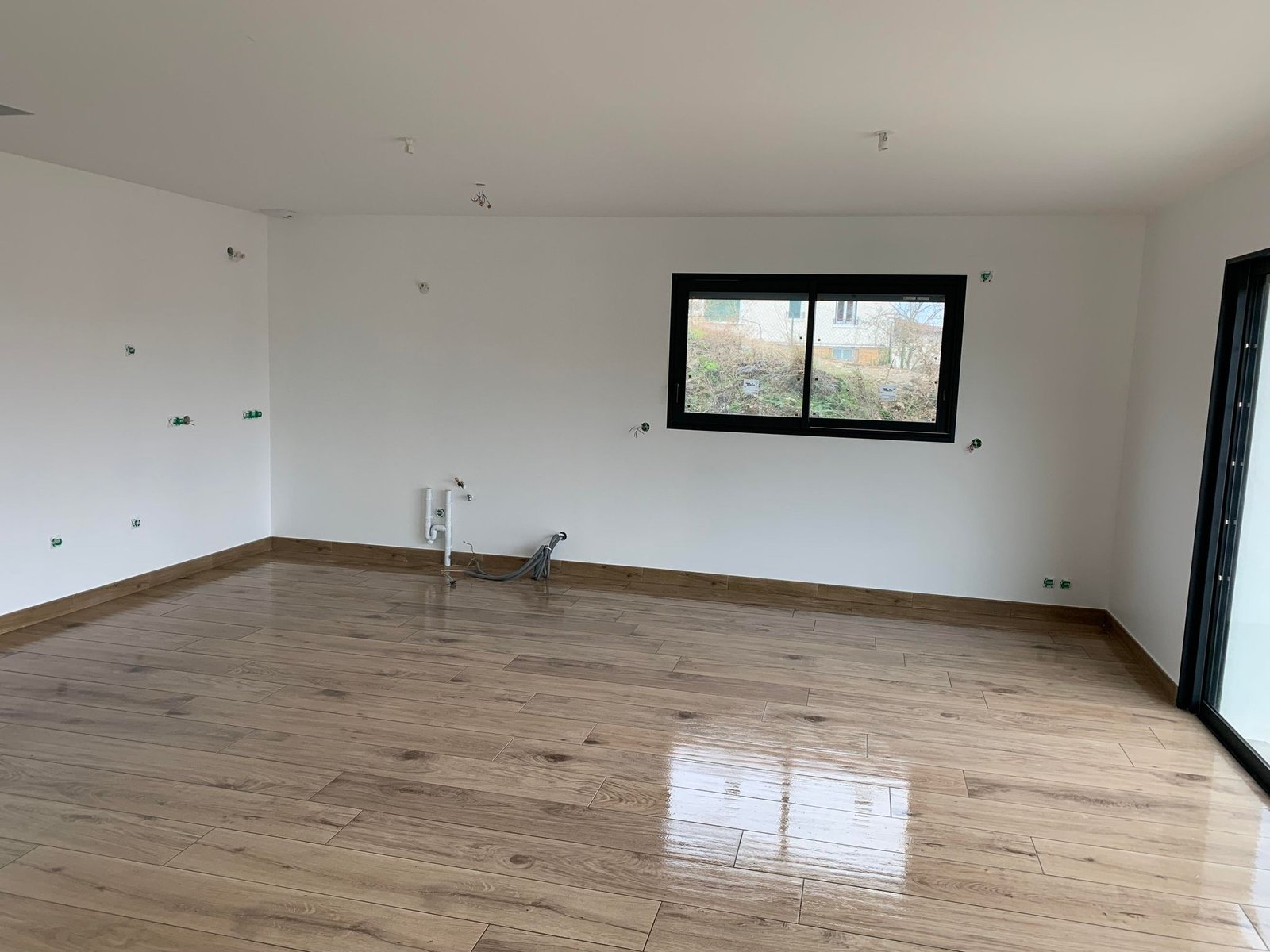 Mur de couleur terracotta